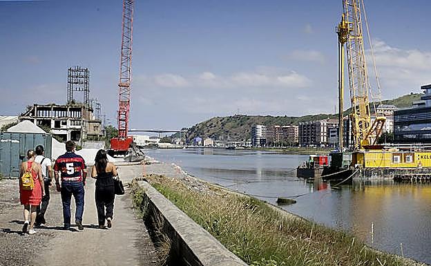Un puente sin apoyos de 75 metros unirá en mayo San Ignacio y